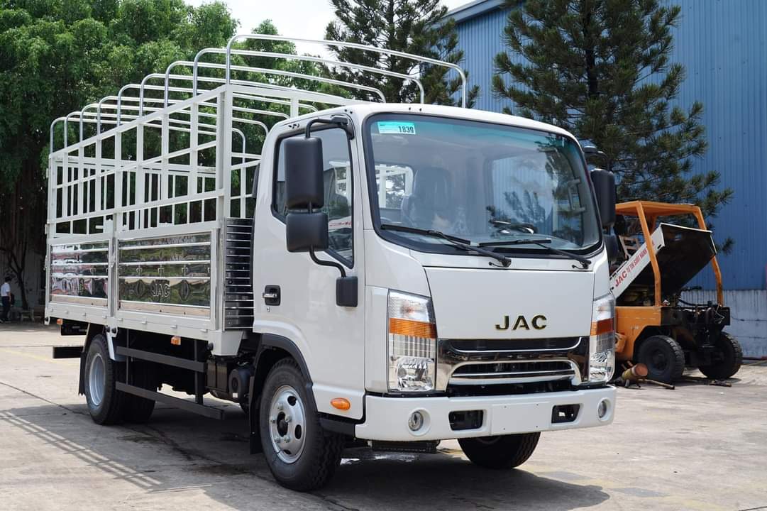 giới thiệu xe tải Jac N200S thùng mui bạt