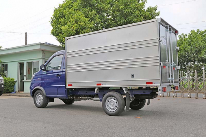 Xe tải Suzuki 1 tấn bao nhiêu tiền tại thị trường TP Hồ Chí Minh
